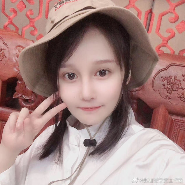 赵本山女儿素颜无修图曝光 被指和爸爸宛如复制