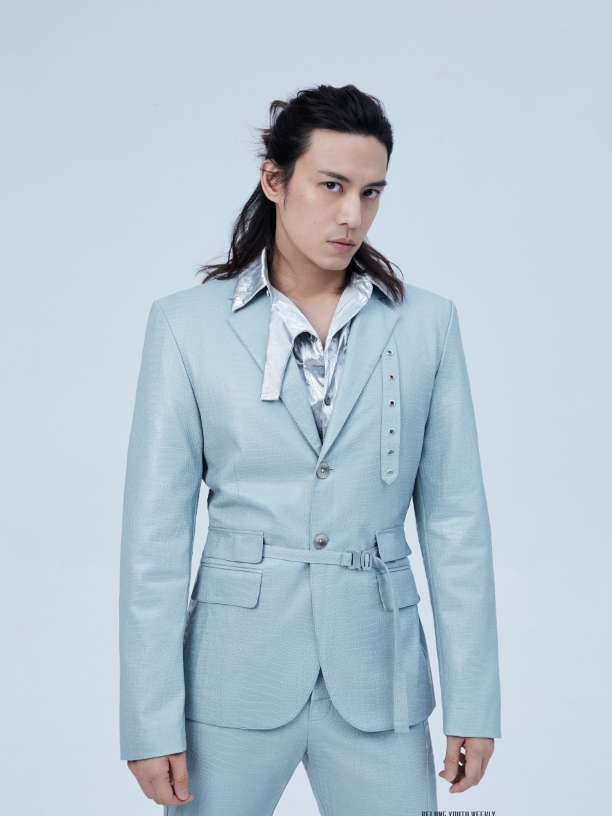 陈楚河时尚大片演绎绅士品格 慵懒眼神魅力无限