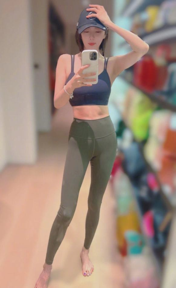 运动内衣怎么穿进去的 IMG7427ea1dbc0b60094288064.jpeg