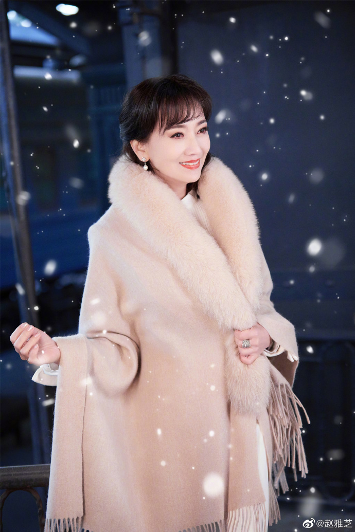 68岁赵雅芝晒冻龄美照笑容甜美面容娇俏好绝