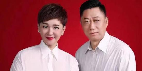 台媒曝50岁歌手柯以敏再婚 秘密在内地领证