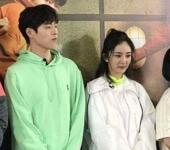 魏大勋杨幂在一起几年 IMGe0be037d2ca764777485018.jpg