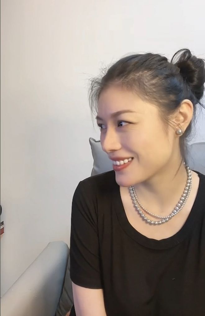 葛荟婕谈汪峰离婚透露女儿近况直言不恨子怡