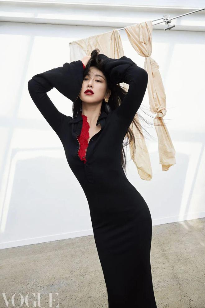 朱珠晒瑜伽照秀曼妙曲线 比例完美柔韧性一绝——上海热线娱乐频道