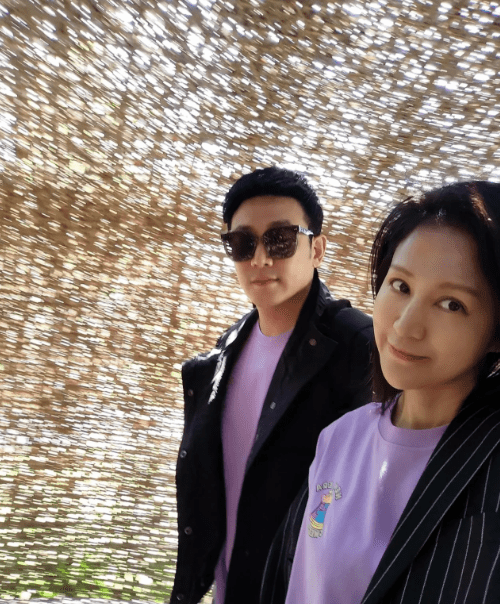 陆毅鲍蕾郭京飞鲍莉钱归谁管 IMGe0be037d2ca763205728937.png